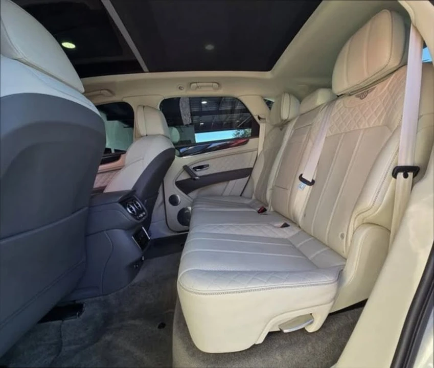2019 Bentley Bentayga - Image 14 of 20