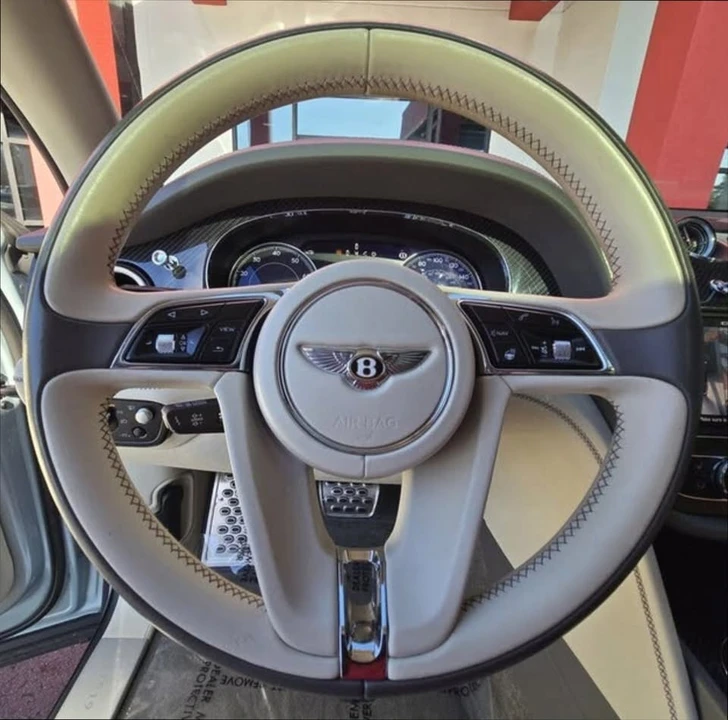 2019 Bentley Bentayga - Image 19 of 20