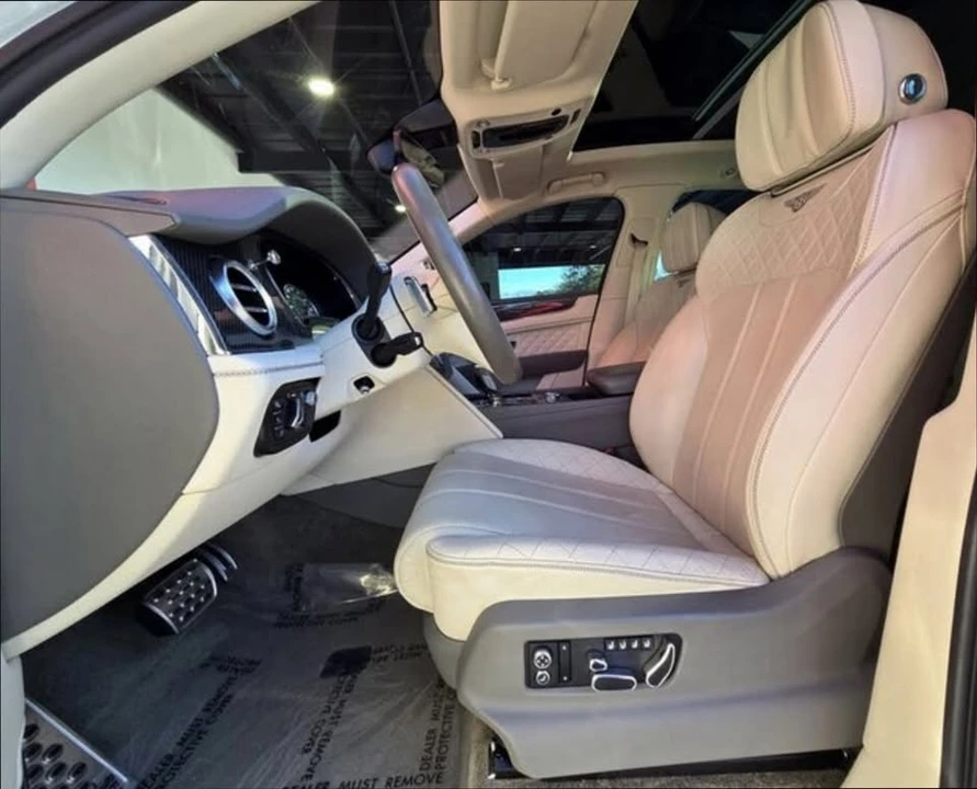 2019 Bentley Bentayga - Image 13 of 20