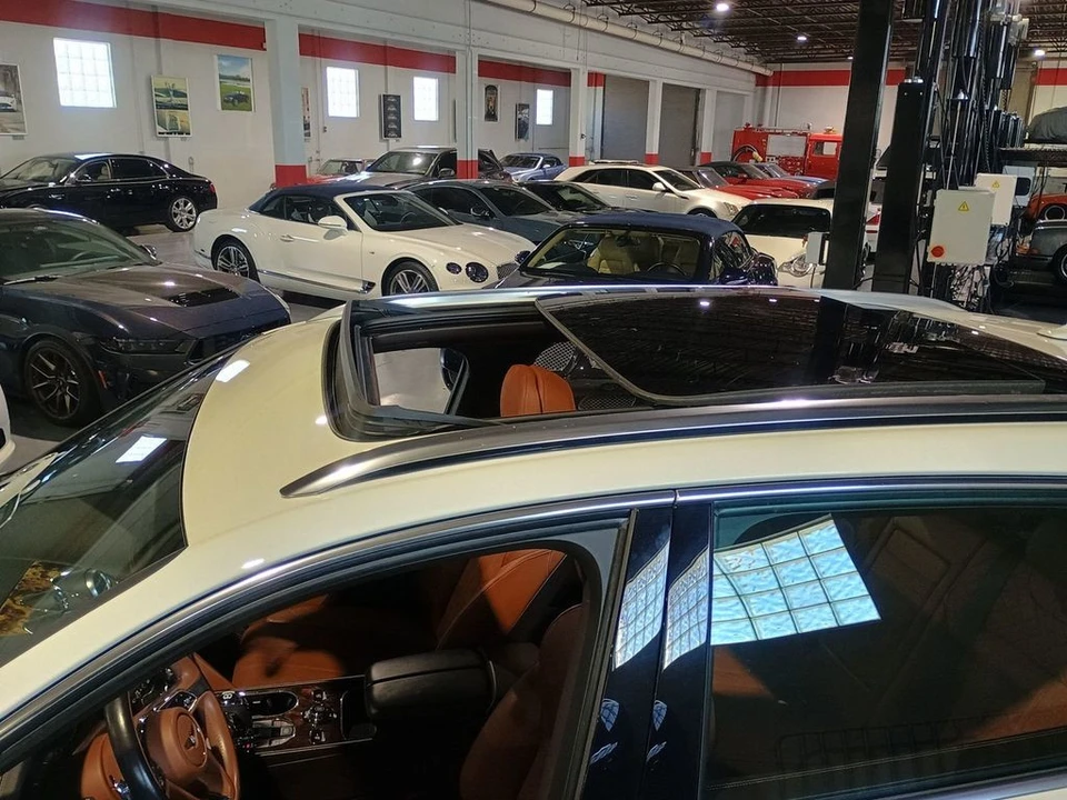 2019 Bentley Bentayga - Image 12 of 12