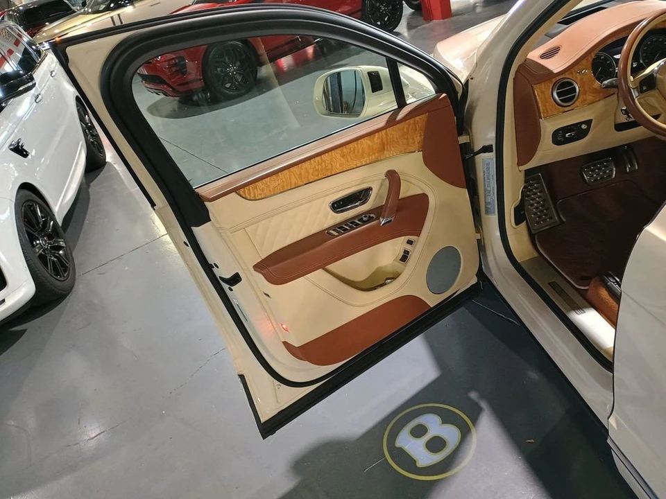2019 Bentley Bentayga - Image 12 of 12