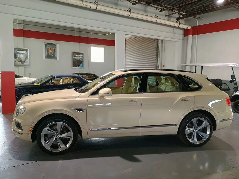 2019 Bentley Bentayga - Image 2 of 12