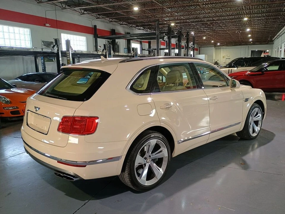 2019 Bentley Bentayga - Image 5 of 12