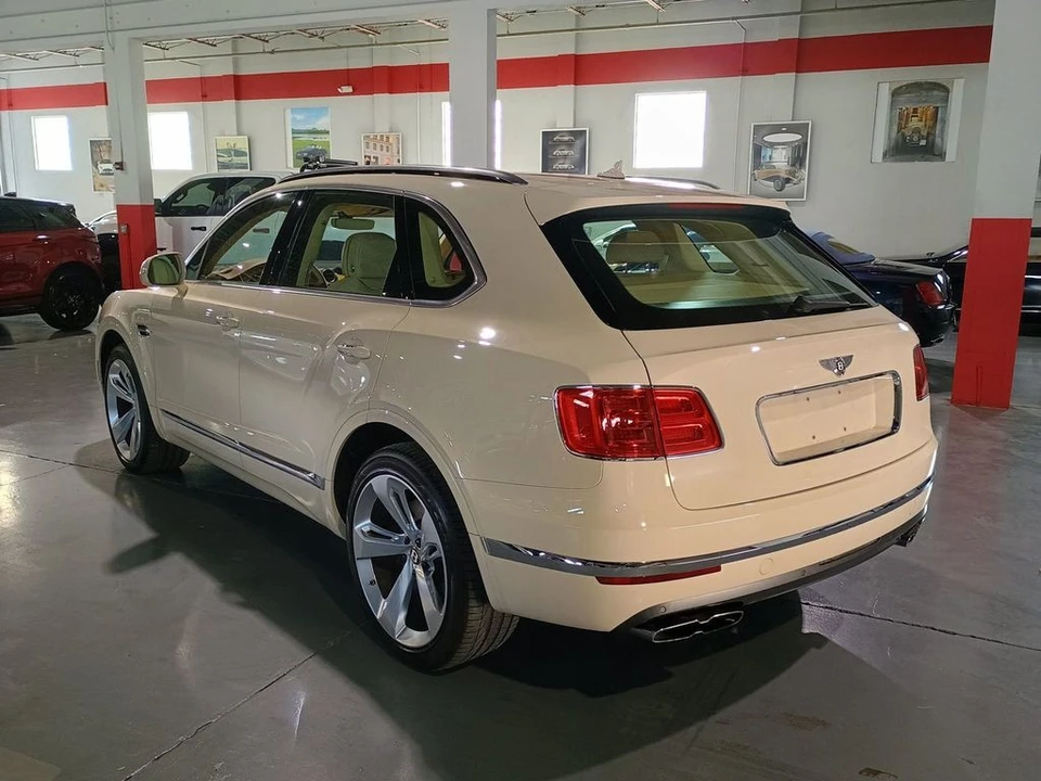2019 Bentley Bentayga - Image 3 of 12