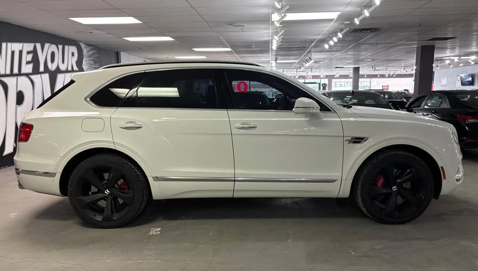 2019 Bentley Bentayga - Image 4 of 8