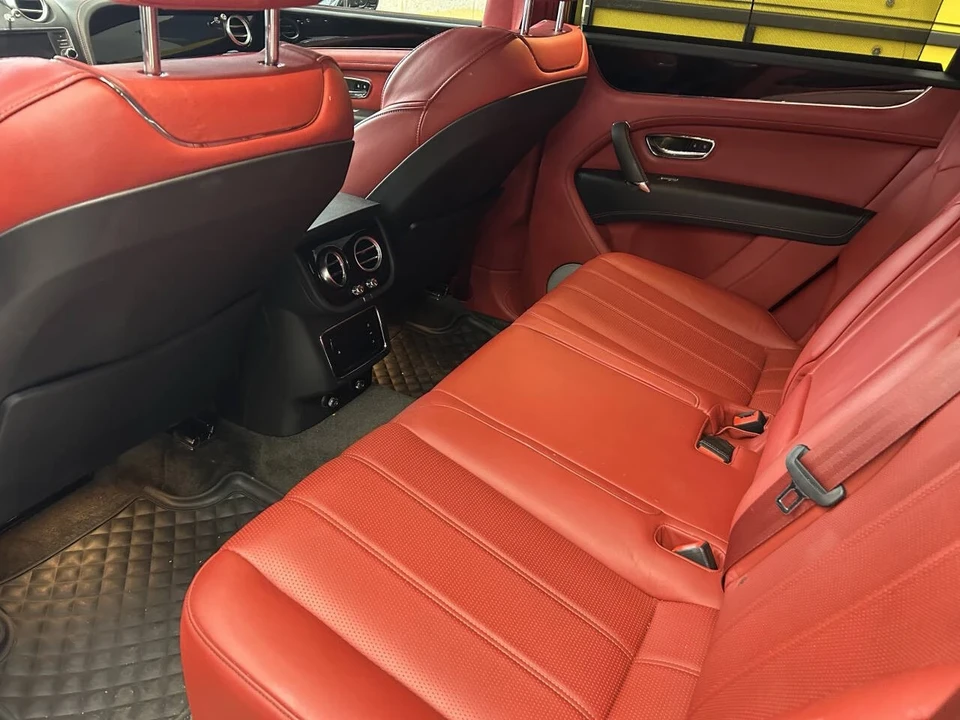 2019 Bentley Bentayga - Image 7 of 12