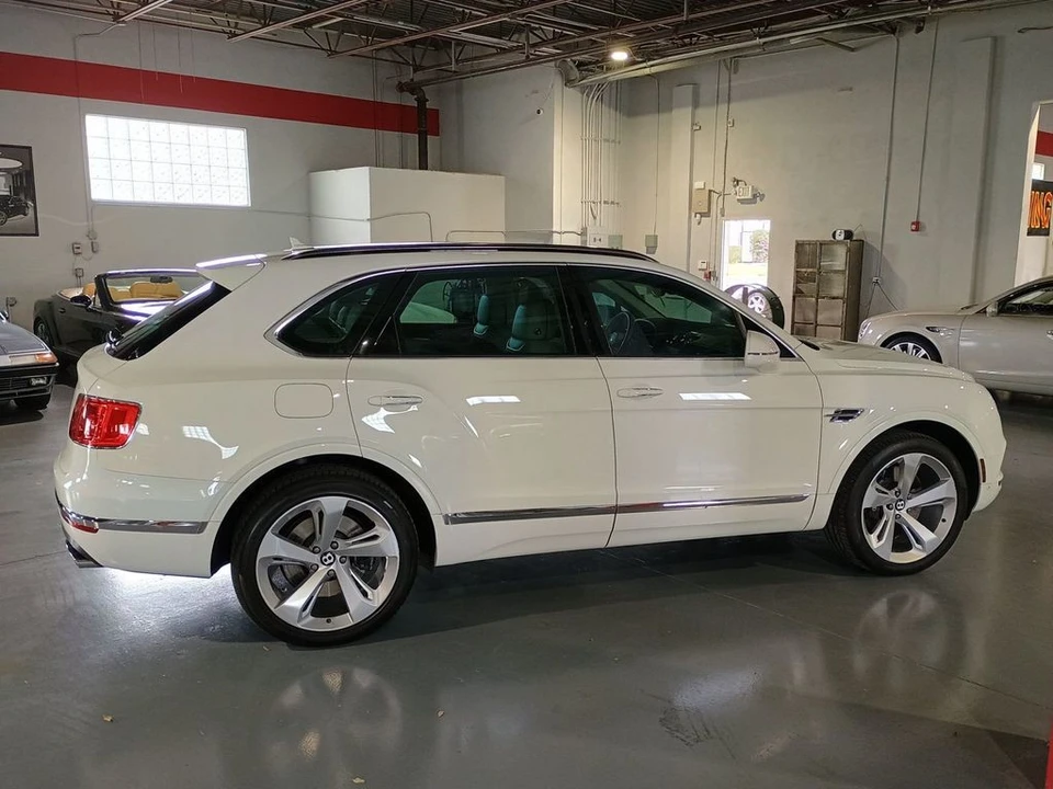 2019 Bentley Bentayga - Image 7 of 12