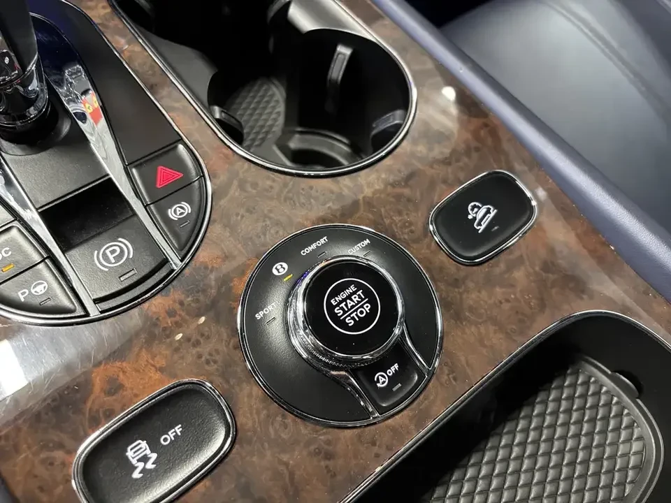 2019 Bentley Bentayga - Image 19 of 20