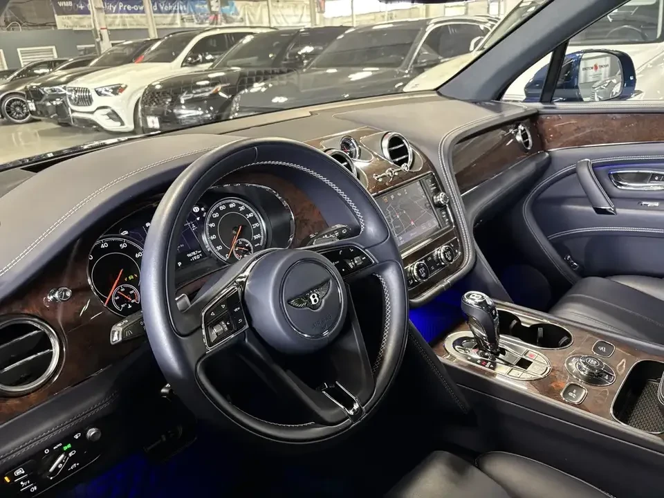2019 Bentley Bentayga - Image 13 of 20