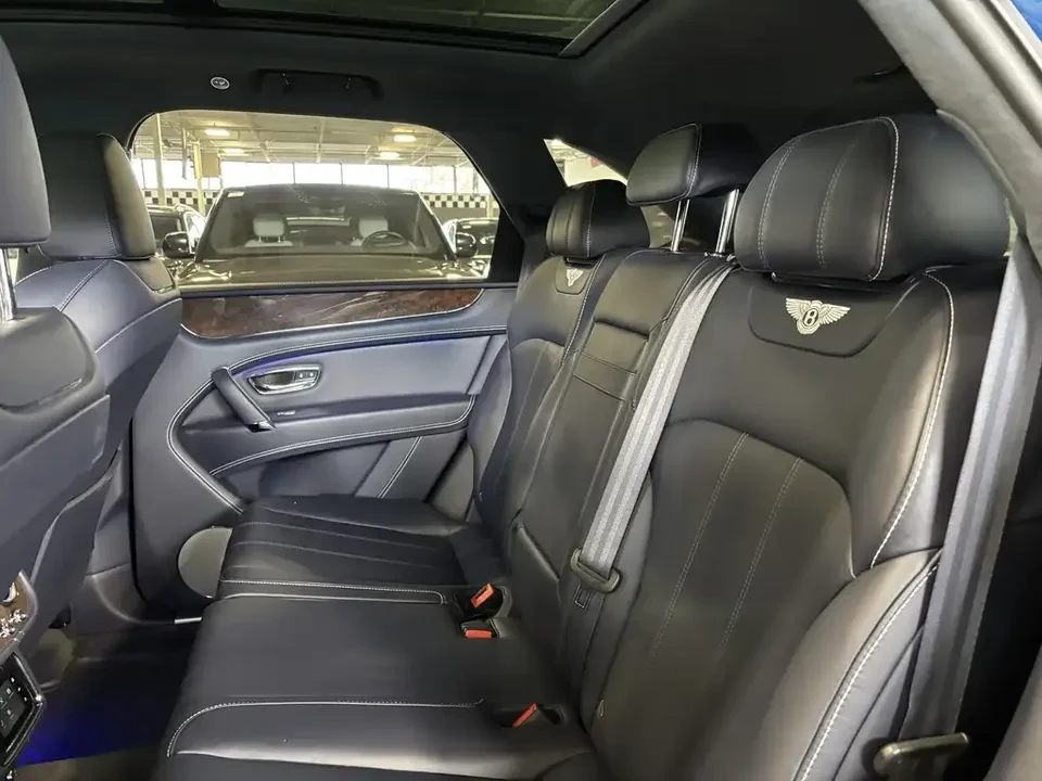 2019 Bentley Bentayga - Image 8 of 20