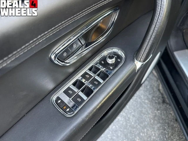 2019 Bentley Bentayga - Image 11 of 20
