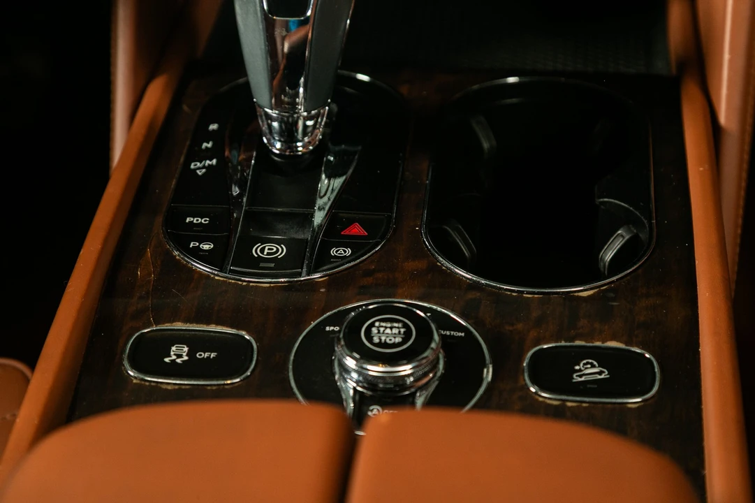 2019 Bentley Bentayga - Image 30 of 31