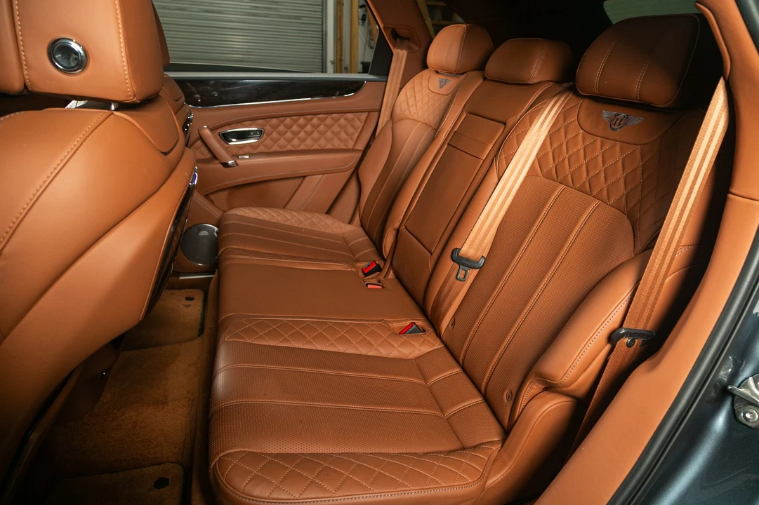 2019 Bentley Bentayga - Image 18 of 31