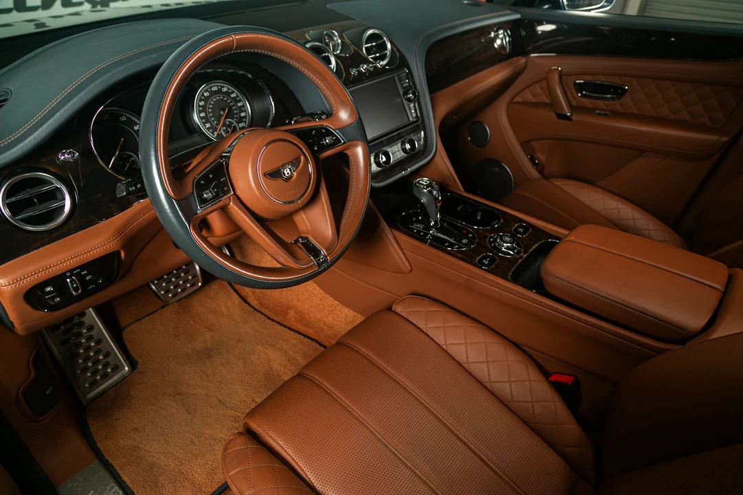 2019 Bentley Bentayga - Image 27 of 31