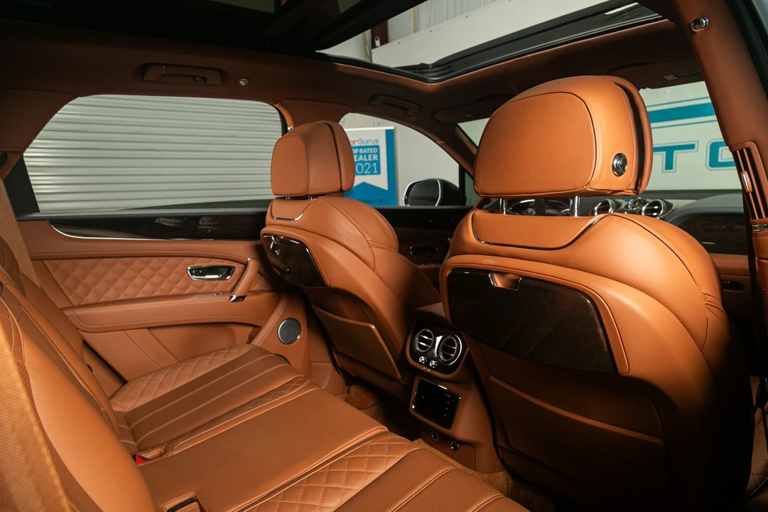2019 Bentley Bentayga - Image 10 of 31