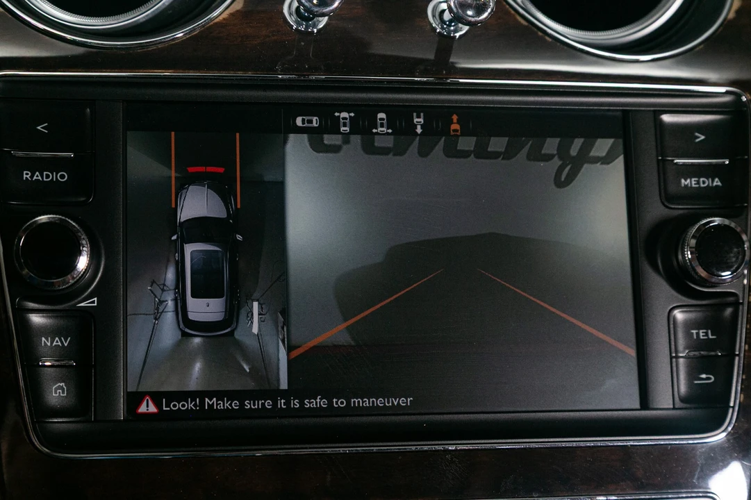2019 Bentley Bentayga - Image 15 of 31