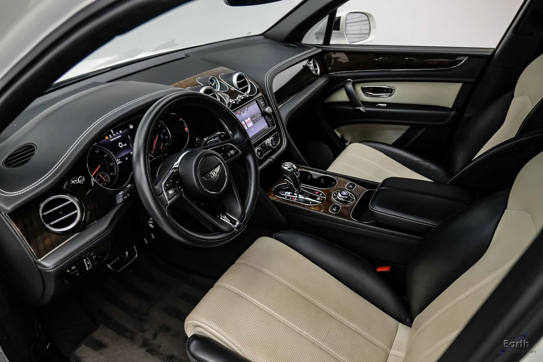 2019 Bentley Bentayga - Image 2 of 21