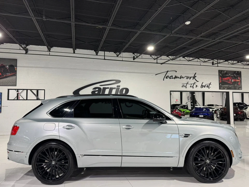2019 Bentley Bentayga - Image 8 of 12