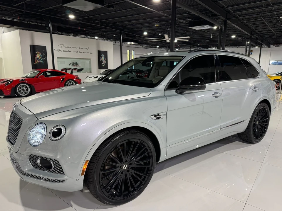 2019 Bentley Bentayga - Image 3 of 12