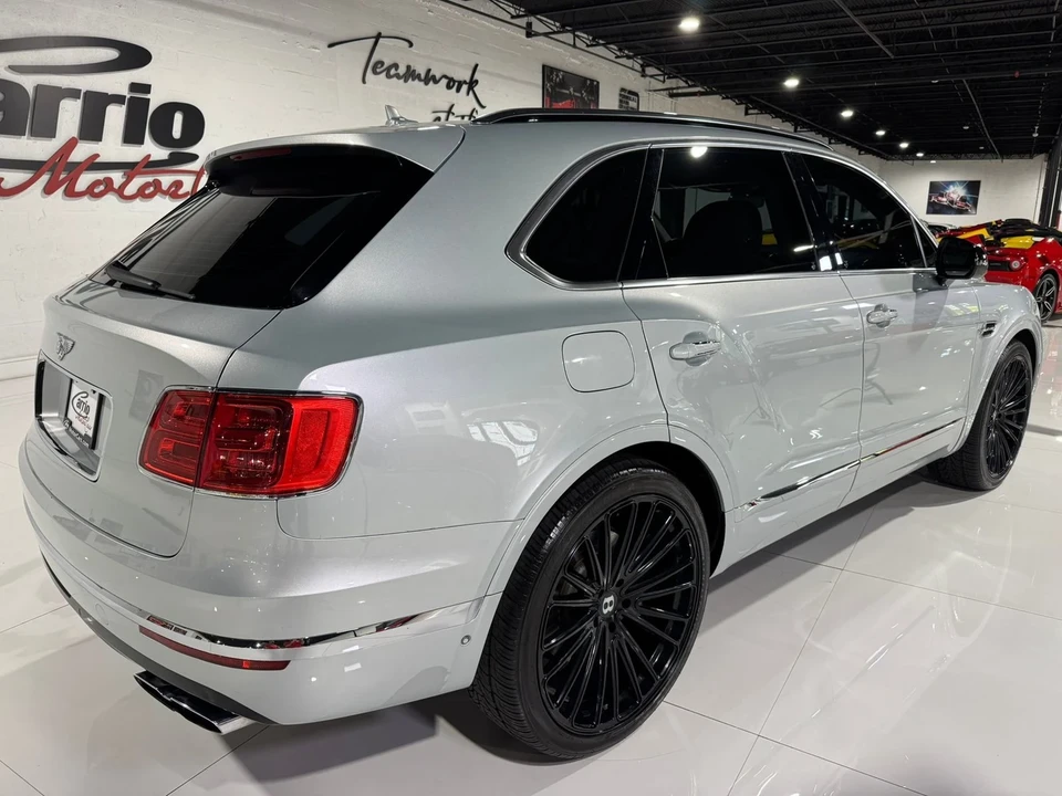 2019 Bentley Bentayga - Image 7 of 12