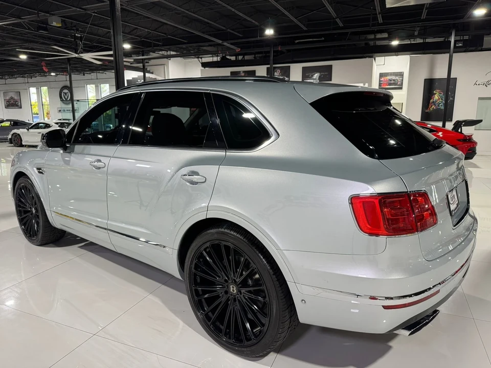 2019 Bentley Bentayga - Image 5 of 12
