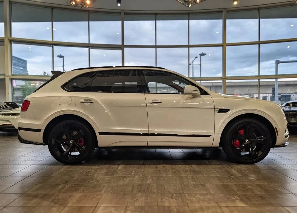 2019 Bentley Bentayga - Image 8 of 19