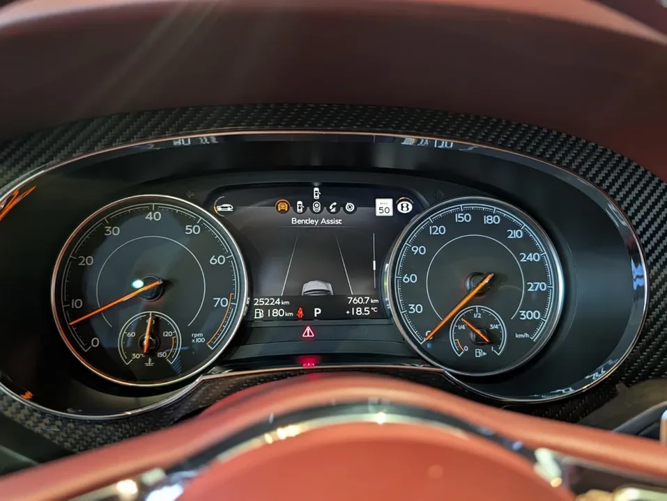 2019 Bentley Bentayga - Image 7 of 19