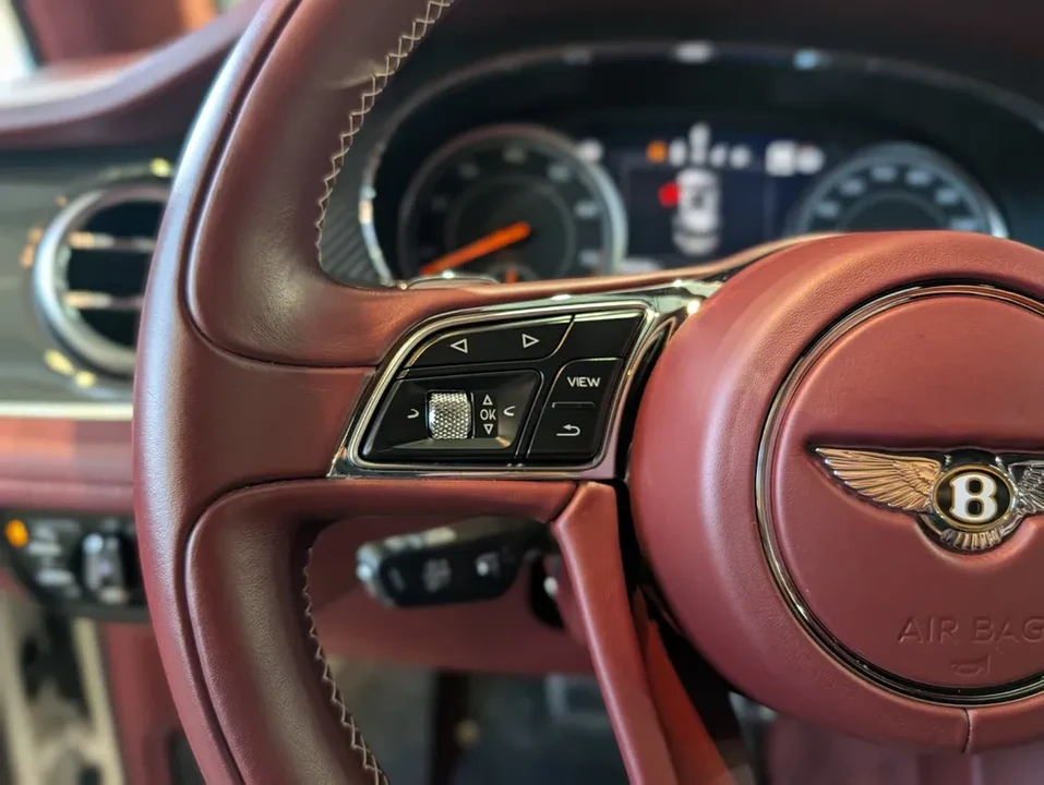 2019 Bentley Bentayga - Image 9 of 19