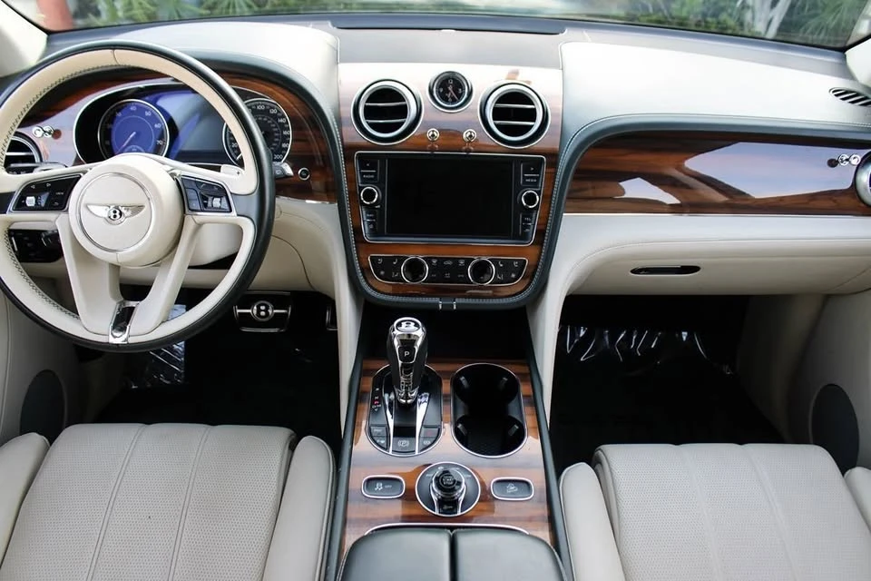 2019 Bentley Bentayga - Image 13 of 20