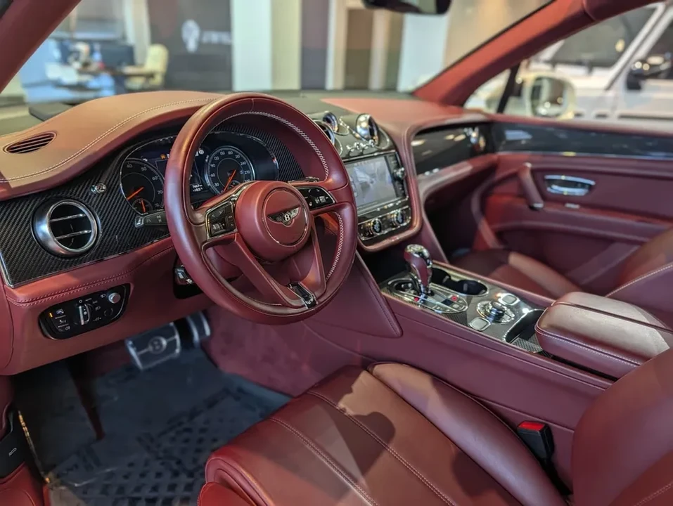 2019 Bentley Bentayga - Image 13 of 20