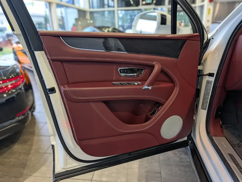 2019 Bentley Bentayga - Image 11 of 20
