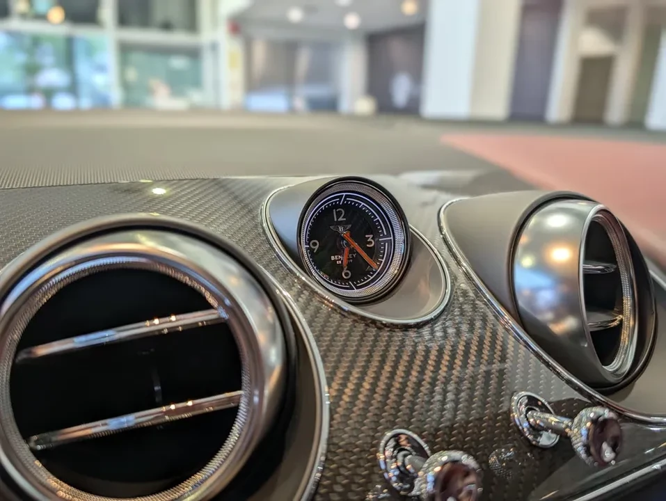 2019 Bentley Bentayga - Image 18 of 20