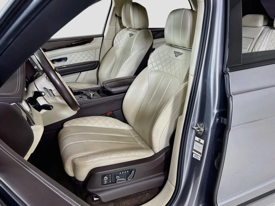 2019 Bentley Bentayga - Image 9 of 10