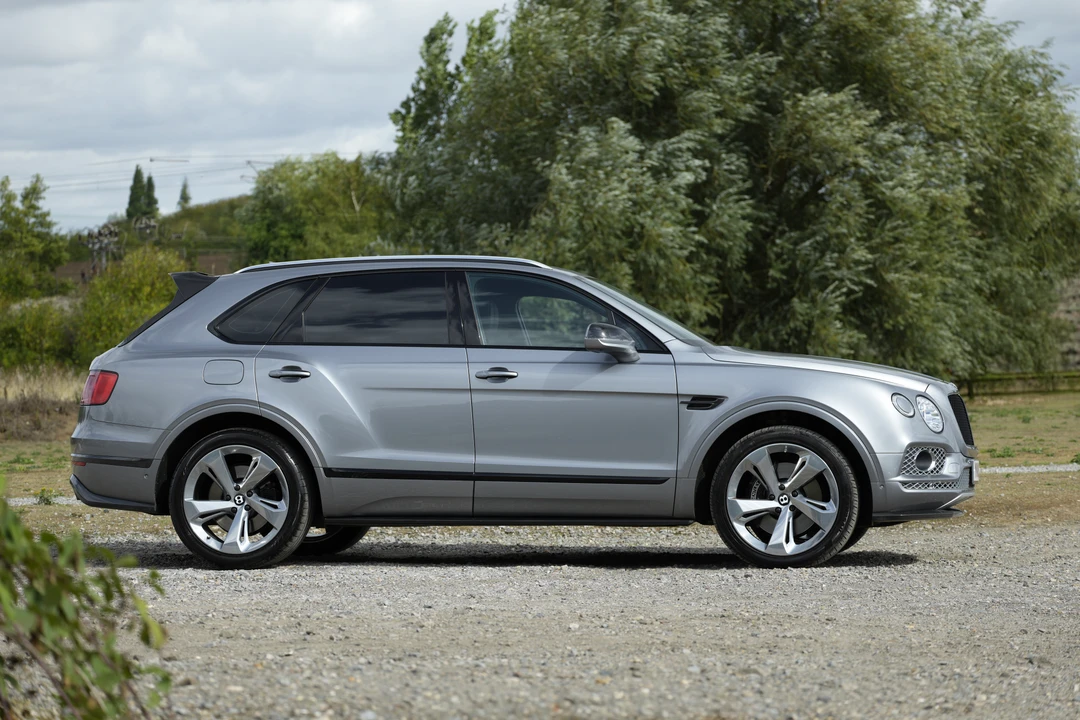 2019 Bentley Bentayga - Image 10 of 28