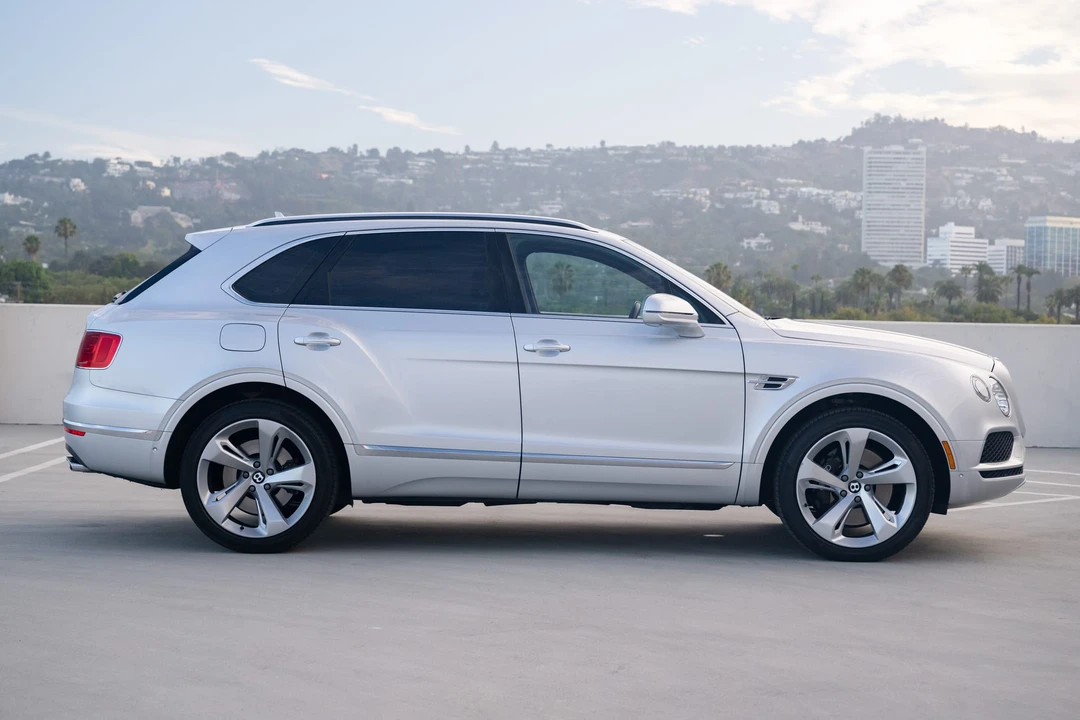 2019 Bentley Bentayga - Image 11 of 31