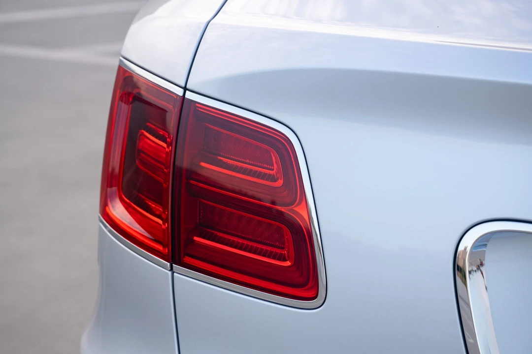 2019 Bentley Bentayga - Image 27 of 31