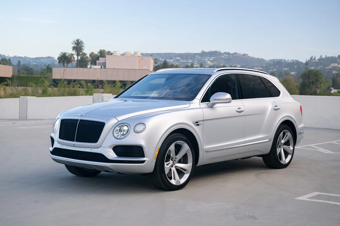 2019 Bentley Bentayga - Image 2 of 31