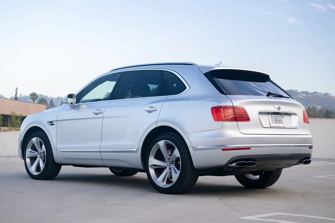 2019 Bentley Bentayga - Image 17 of 31