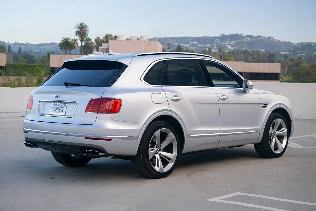 2019 Bentley Bentayga - Image 14 of 31