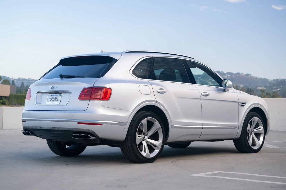 2019 Bentley Bentayga - Image 13 of 31