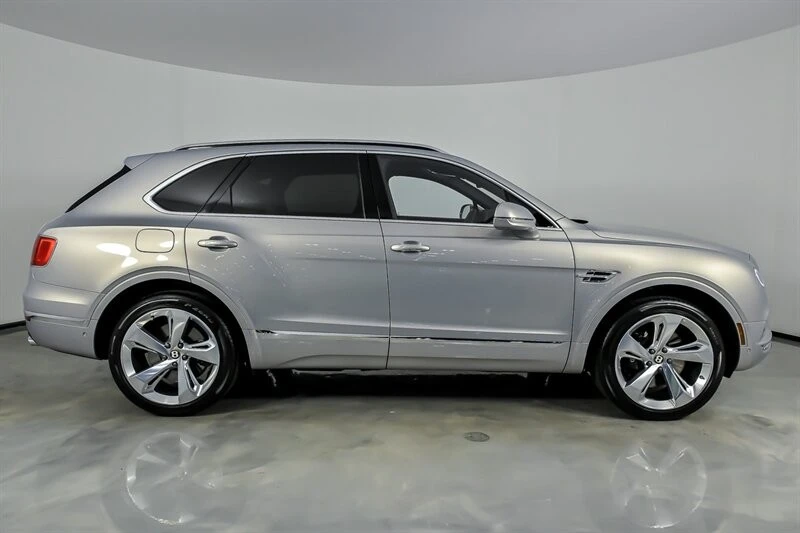 2019 Bentley Bentayga - Image 14 of 31