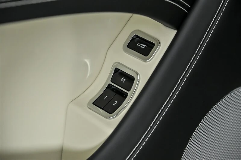 2019 Bentley Bentayga - Image 18 of 31
