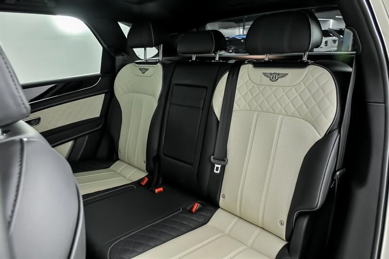 2019 Bentley Bentayga - Image 23 of 31