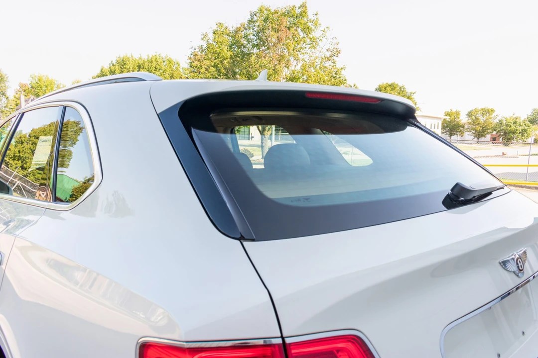2019 Bentley Bentayga - Image 17 of 31