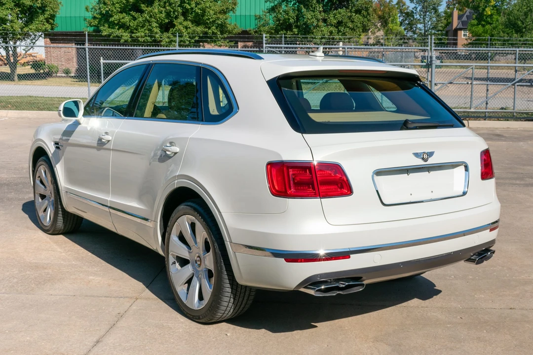 2019 Bentley Bentayga - Image 5 of 31