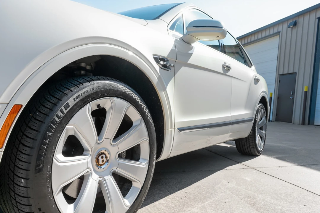 2019 Bentley Bentayga - Image 14 of 31