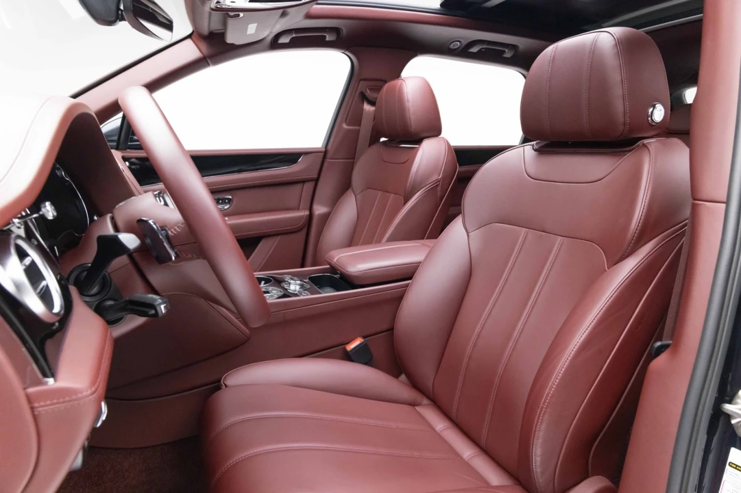 2019 Bentley Bentayga - Image 8 of 31