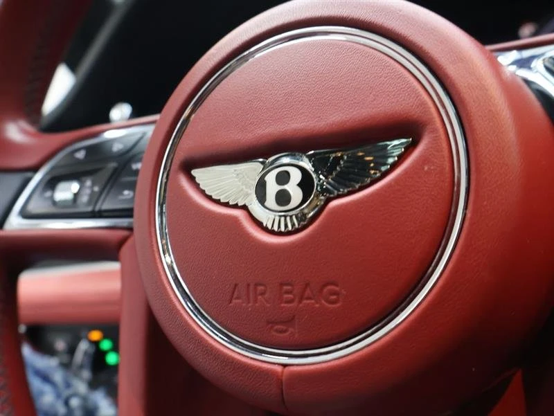 2019 Bentley Bentayga - Image 17 of 20