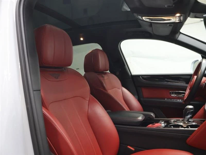 2019 Bentley Bentayga - Image 9 of 20