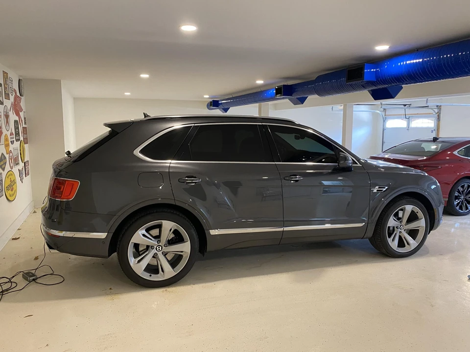 2019 Bentley Bentayga - Image 11 of 31